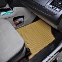 Автомобильные коврики EVA на Chrysler Grand Voyager V (2008->) 2 ряд: кресла 1+1 не убираются в пол