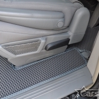 Автомобильные коврики EVA на Dodge Grand Caravan V (2007-2020) 2 ряд: кресла 1+1 убираются в пол